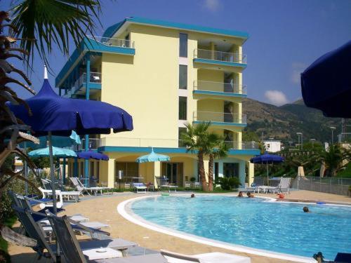 Meridian Hotel جارديا بيمونتيس تيرمي المظهر الخارجي الصورة